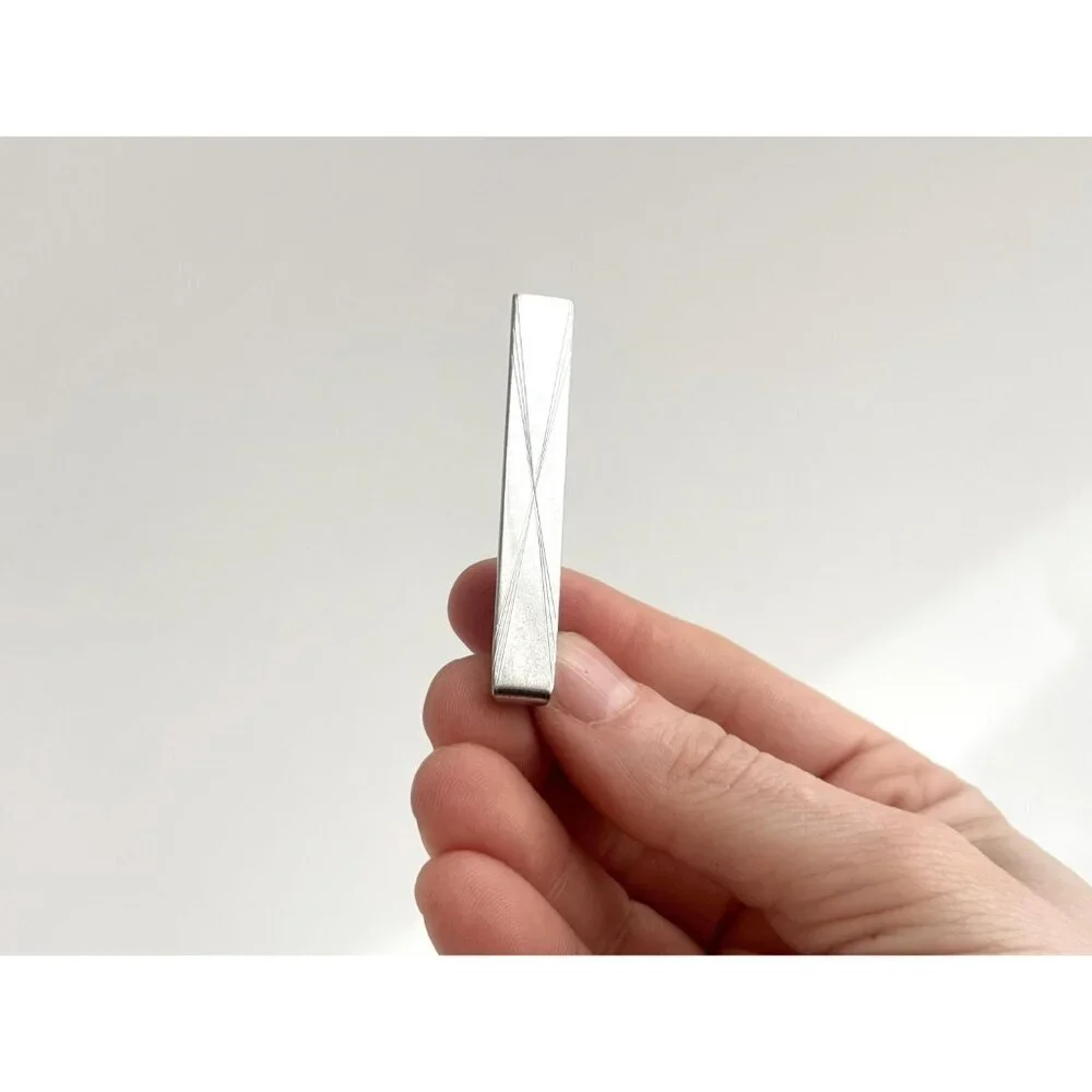 Minimalist 80's Style X Carved Silver Toned Vintage Men's Tie Bar | Tie Clip